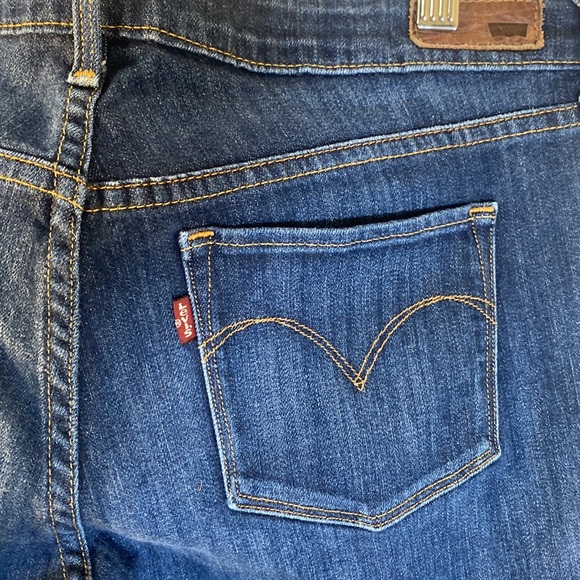 Levi's Jeans |Mid Rise Straight Jeans Slight Curve Women's Blue Denim size 31x32 - Picture 6 of 10